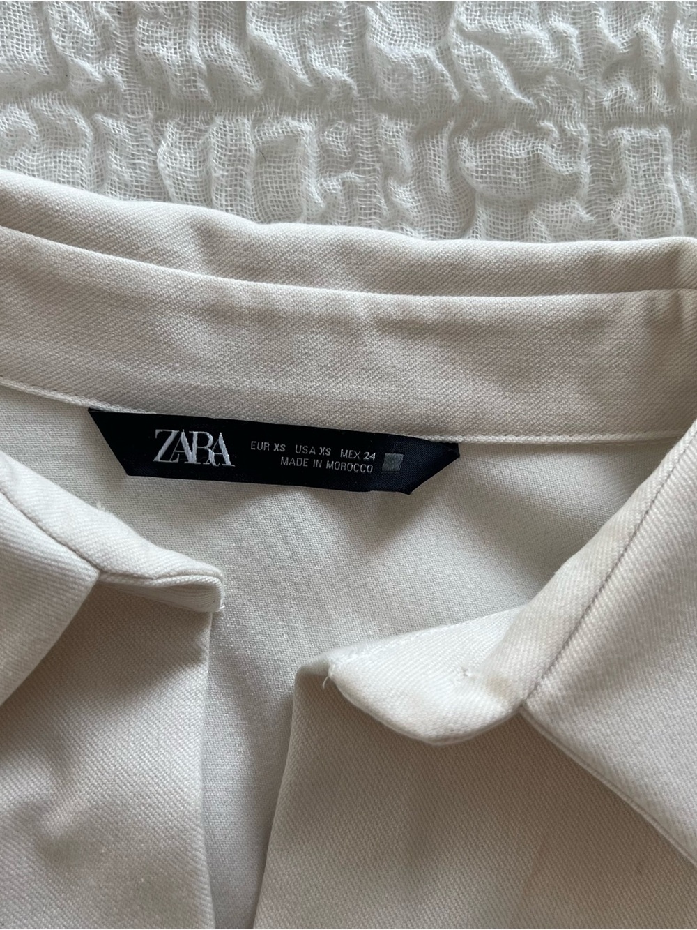 Zara Cropped Drawstring Button-Up Shirt - Light Beige Size XS - Picture 2 of 5